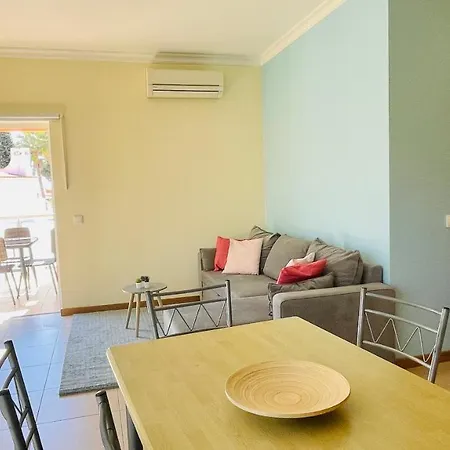 Oura Oasis D - Shared Pool - 4 Guests - 阿尔布费拉
