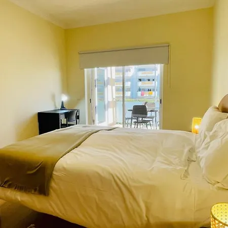 Oura Oasis D - Shared Pool - 4 Guests - אלבופיירה